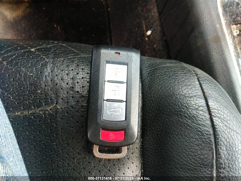 2014 MITSUBISHI OUTLANDER SE - JA4AD3A38EZ012722