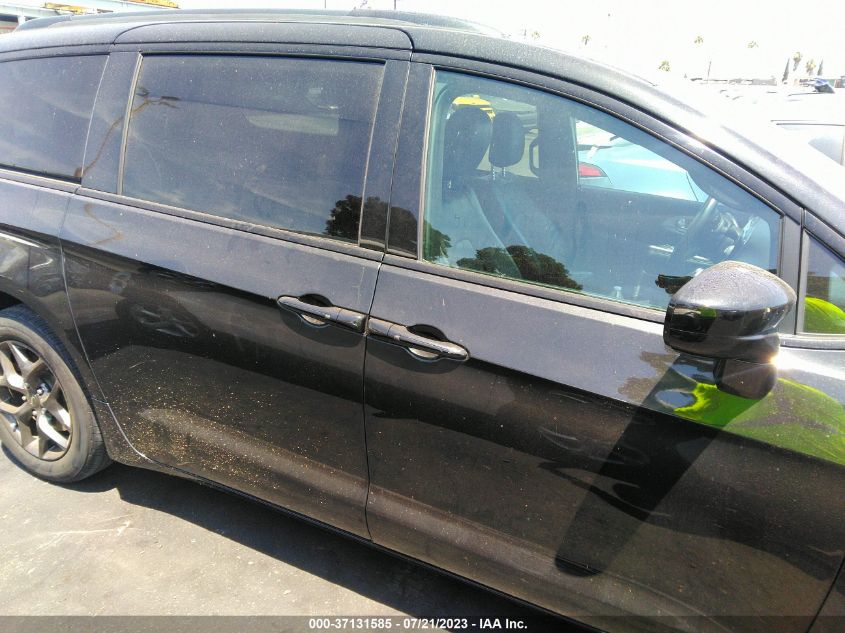 2019 CHRYSLER PACIFICA TOURING L - 2C4RC1BG1KR567020