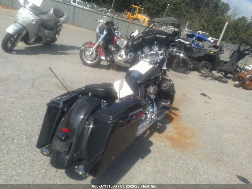 2012 HARLEY-DAVIDSON FLHXSE3 CVO STREET GLIDE - 1HD1PZ814CB956476