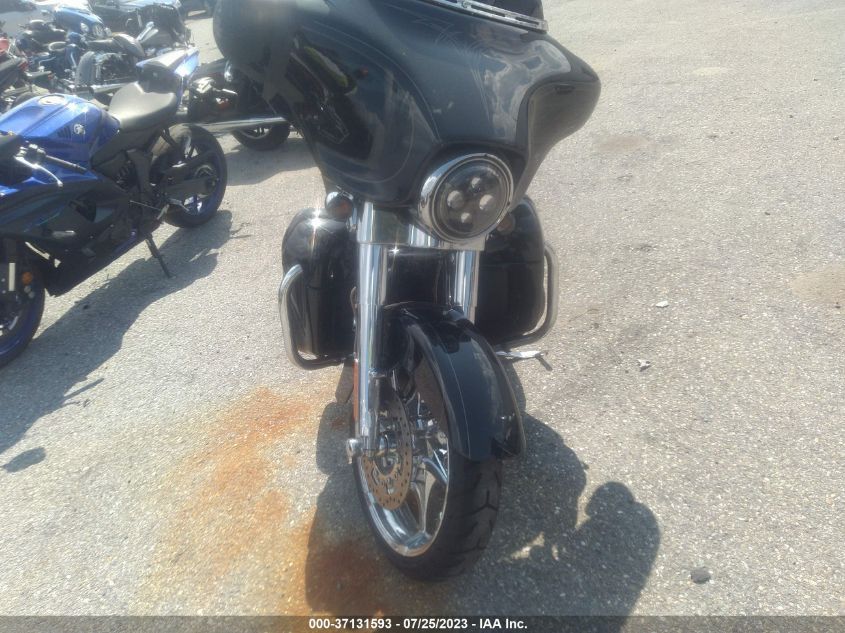 2012 HARLEY-DAVIDSON FLHXSE3 CVO STREET GLIDE - 1HD1PZ814CB956476