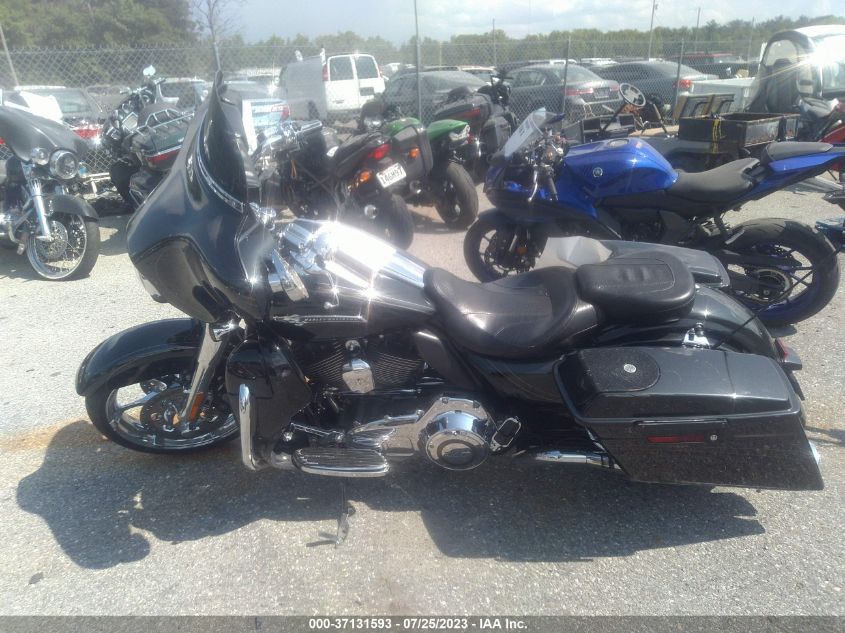 2012 HARLEY-DAVIDSON FLHXSE3 CVO STREET GLIDE - 1HD1PZ814CB956476