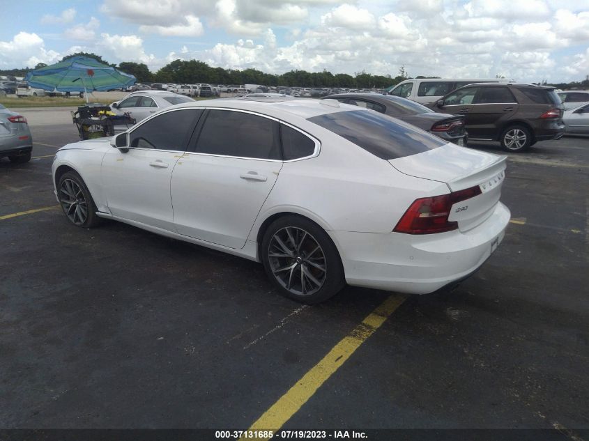 2018 VOLVO S90 MOMENTUM LVY982AK5JP035680