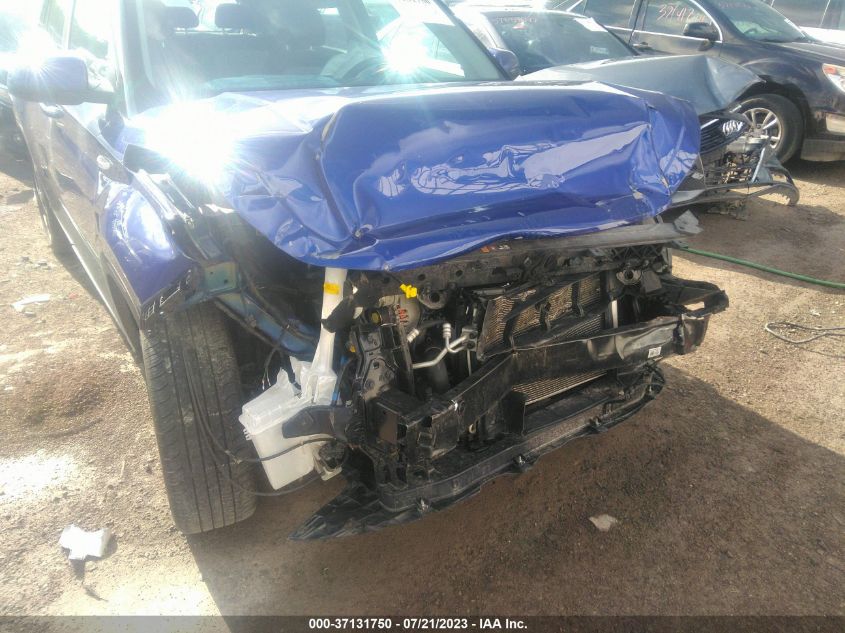 2022 HYUNDAI VENUE SEL - KMHRC8A33NU135927