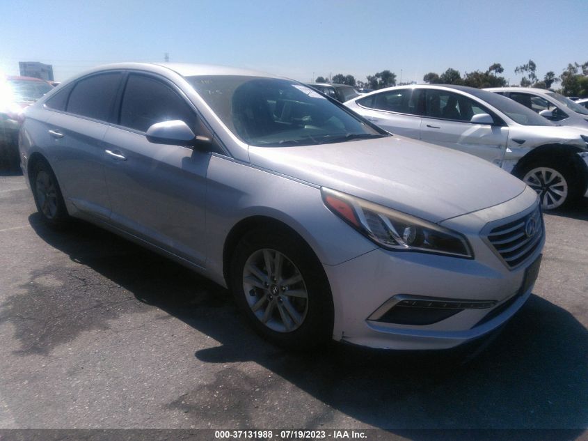 2015 HYUNDAI SONATA 2.4L SE - 5NPE24AF3FH002458