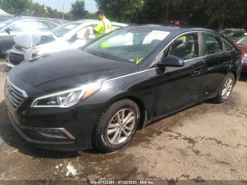 2015 HYUNDAI SONATA 2.4L SE - 5NPE24AF7FH223979