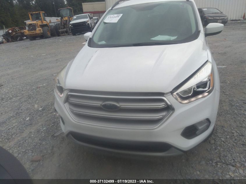 2017 FORD ESCAPE SE - 1FMCU0GD5HUE43657