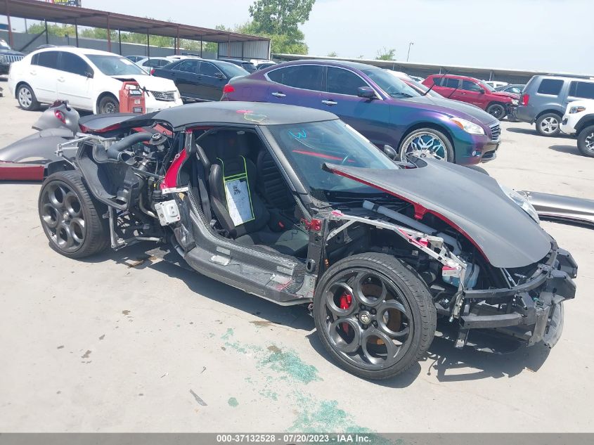 2015 ALFA ROMEO 4C ZARBAAA49FM160429