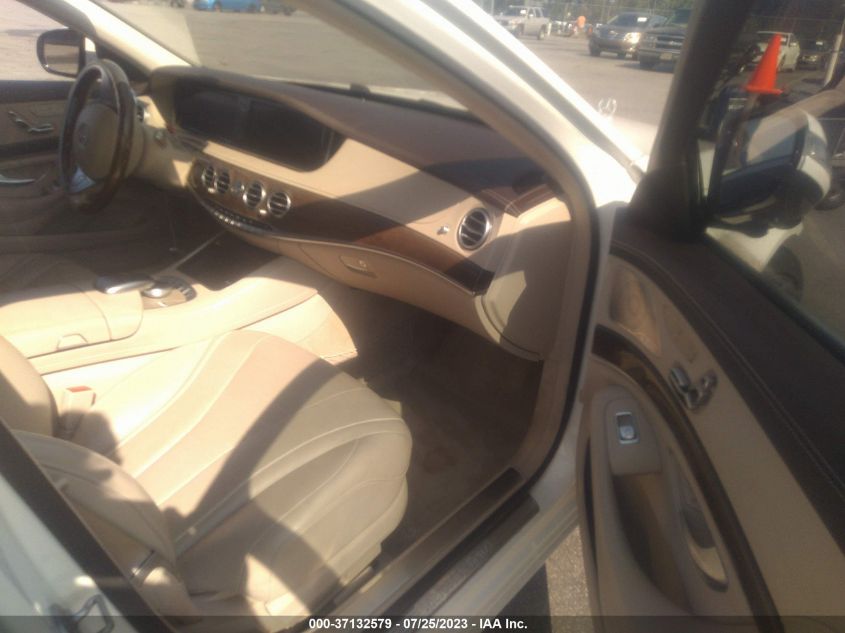 2015 MERCEDES-BENZ S-CLASS S 550 - WDDUG8CBXFA087505