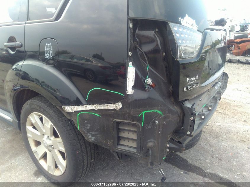 2013 MITSUBISHI OUTLANDER SE - JA4JT3AWXDU011774