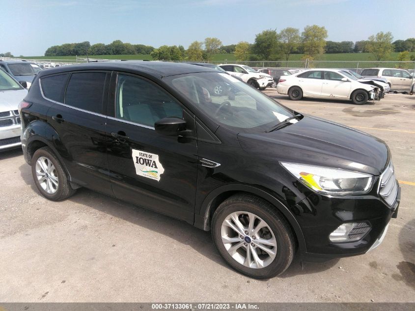 2017 FORD ESCAPE SE - 1FMCU9GD4HUD43960