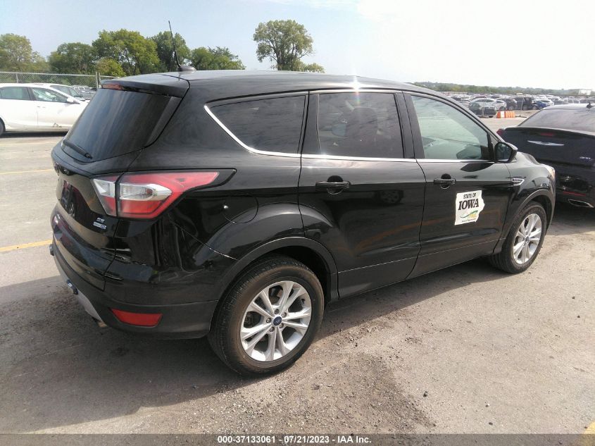 2017 FORD ESCAPE SE - 1FMCU9GD4HUD43960