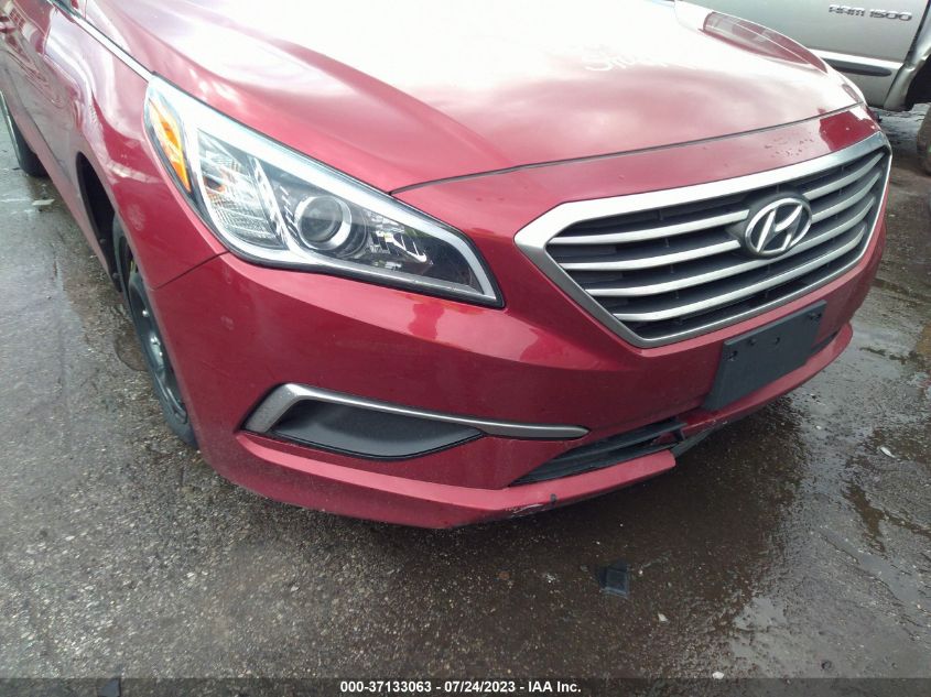 2016 HYUNDAI SONATA 2.4L SE - 5NPE24AF9GH285787