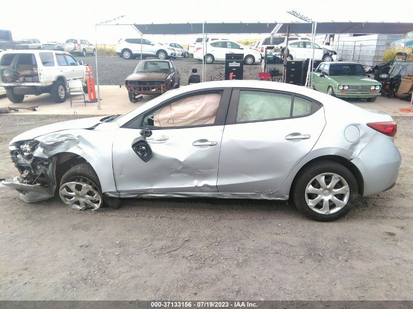 2018 MAZDA MAZDA3 4-DOOR SPORT 3MZBN1U74JM197547