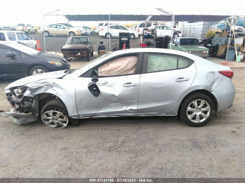 2018 MAZDA MAZDA3 4-DOOR SPORT 3MZBN1U74JM197547