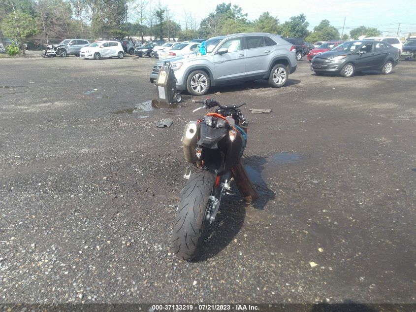 2023 KTM 690 SMC R VBKLSV401PM743346