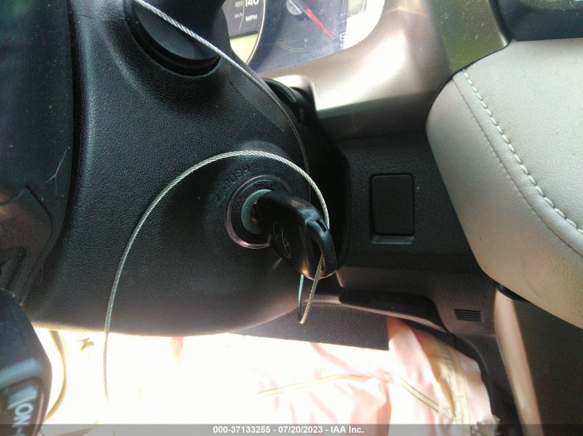 2015 TOYOTA RAV4 XLE - 2T3WFREV6FW146229