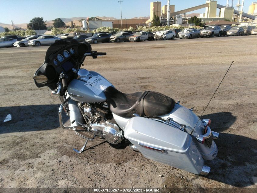 2023 HARLEY-DAVIDSON FLHX - 1HD1KBC23PB618806