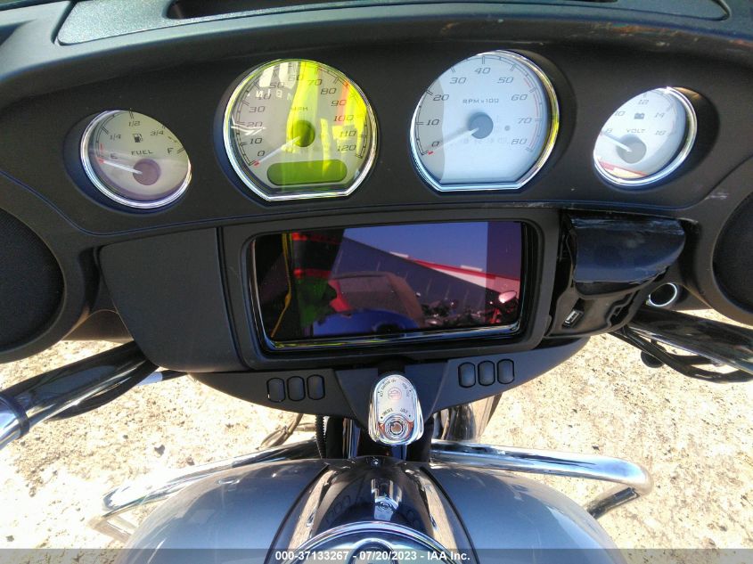 2023 HARLEY-DAVIDSON FLHX - 1HD1KBC23PB618806