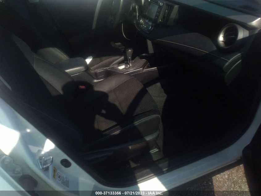 2015 TOYOTA RAV4 XLE - 2T3WFREV4FW223356