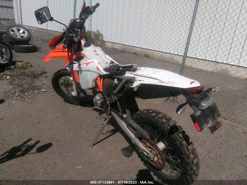 2023 KTM 350 EXC-F - VBKEXG403PM253139