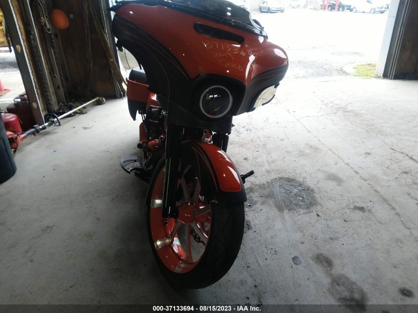 2019 HARLEY-DAVIDSON FLHXSE 1HD1PXL19KB950344