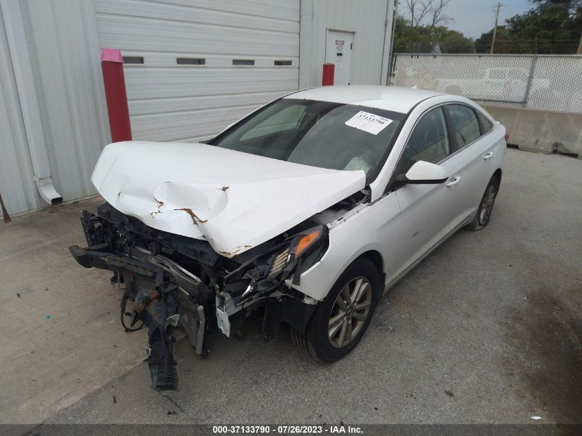 2015 HYUNDAI SONATA 2.4L SE - 5NPE24AF3FH176188