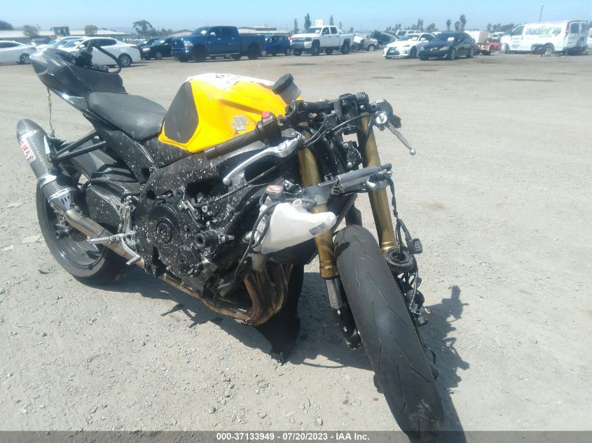 2012 SUZUKI GSX750 - JS1GR7MA1C2102135