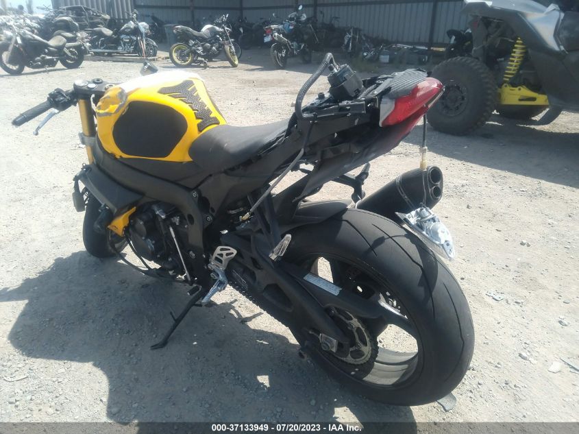 2012 SUZUKI GSX750 JS1GR7MA1C2102135