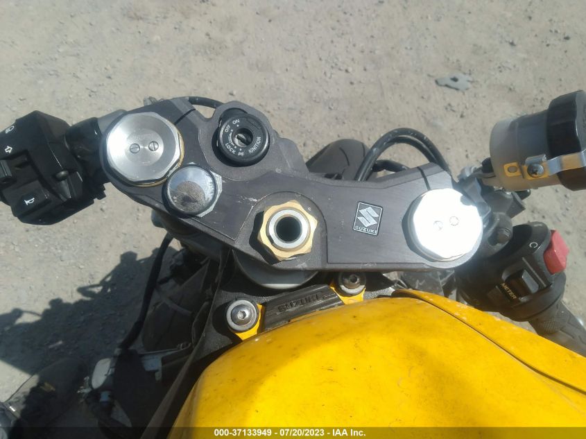 2012 SUZUKI GSX750 JS1GR7MA1C2102135
