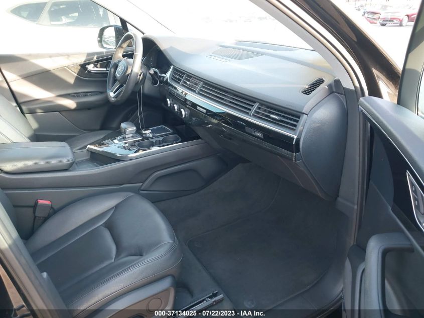 2019 AUDI Q7 PREMIUM PLUS/SE PREMIUM P - WA1LAAF78KD043138