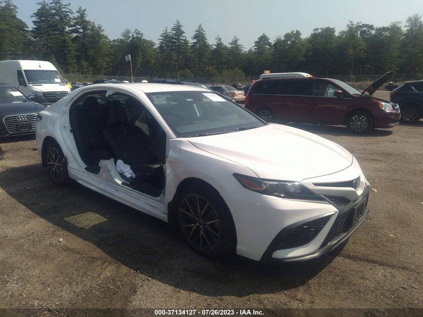 TOYOTA CAMRY SE 2021