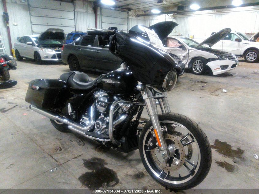 2019 HARLEY-DAVIDSON FLHX - 1HD1KBC13KB617655