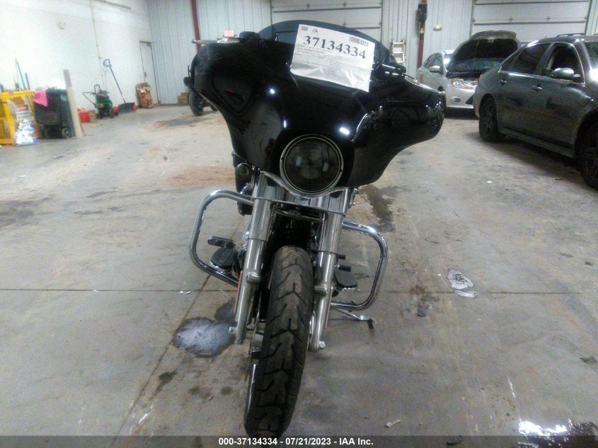 2019 HARLEY-DAVIDSON FLHX - 1HD1KBC13KB617655