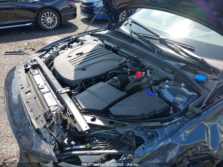 2023 VOLVO S60 PLUS DARK THEME - 7JRL12TL1PG230113