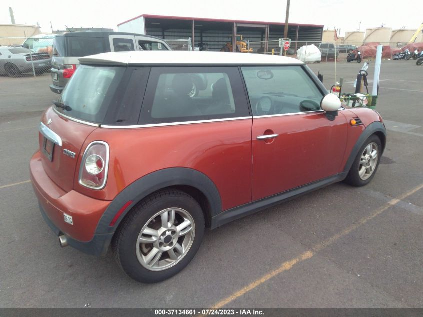 2013 MINI COOPER HARDTOP - WMWSU3C5XDT549356