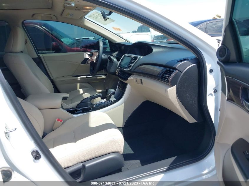 2016 HONDA ACCORD SEDAN EX - 1HGCR2F76GA029981