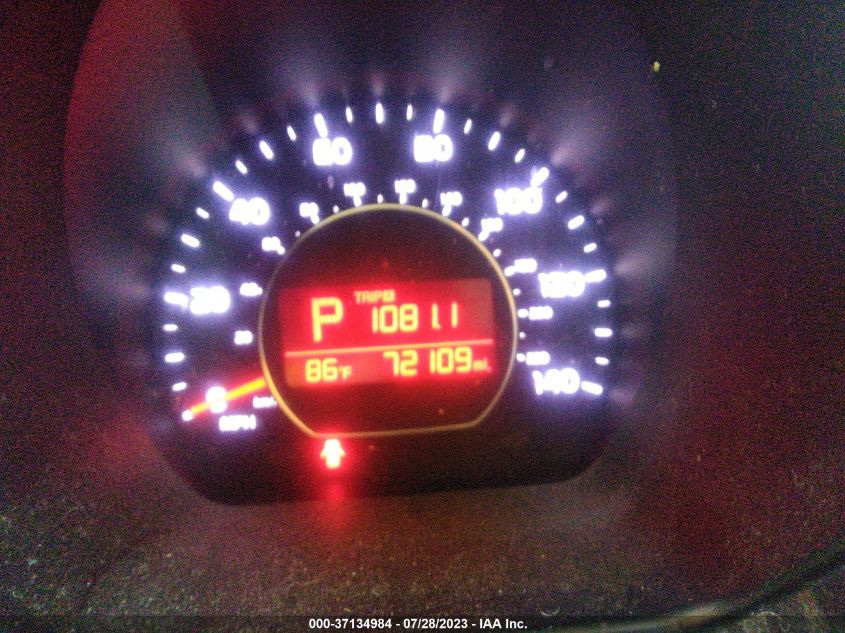 2015 KIA SOUL + - KNDJP3A50F7781131