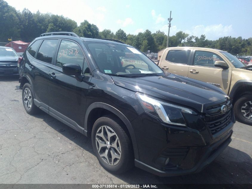 2022 SUBARU FORESTER PREMIUM - JF2SKAEC7NH469317