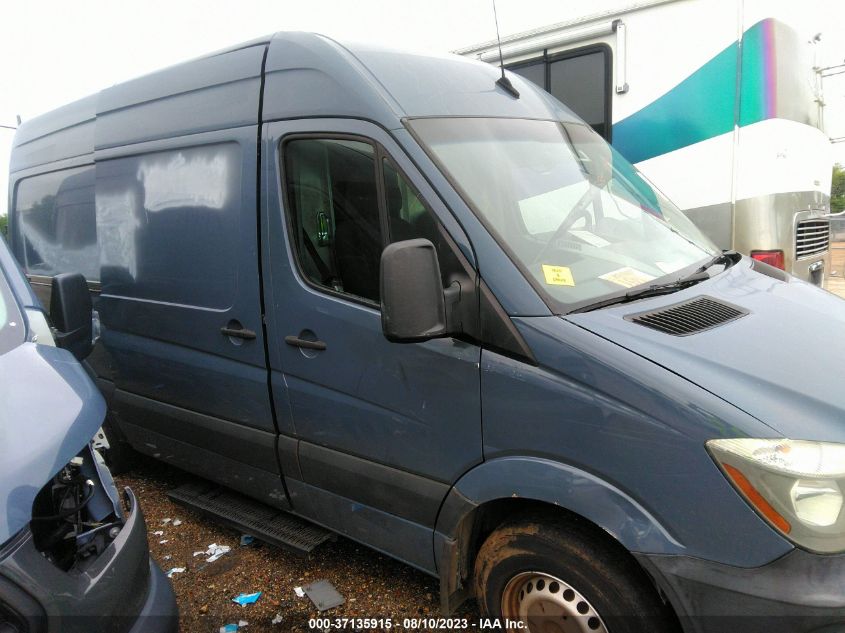 2018 MERCEDES-BENZ SPRINTER CARGO VAN WD3PE7CD4JP638438