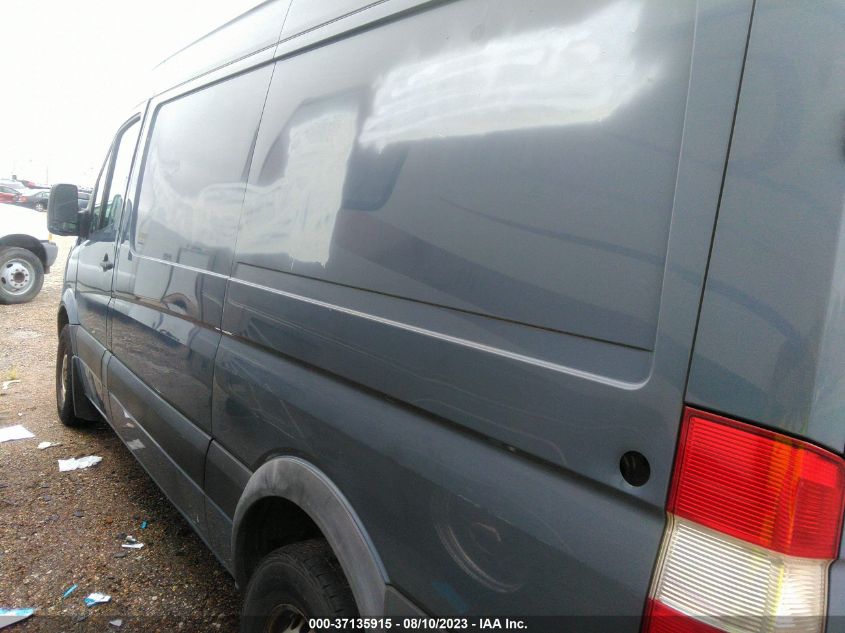 2018 MERCEDES-BENZ SPRINTER CARGO VAN WD3PE7CD4JP638438