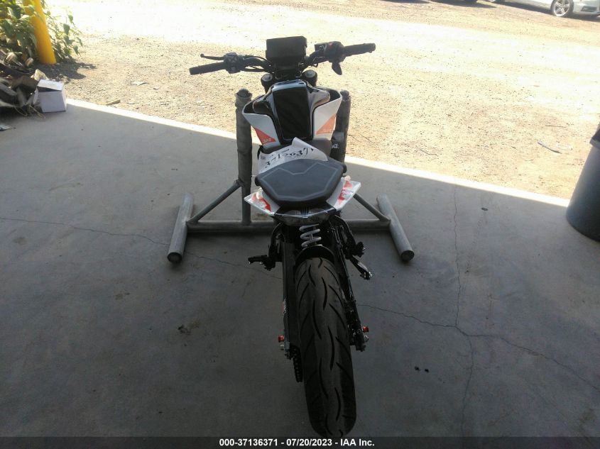 2022 KTM 390 DUKE MD2JPJ406NC263898