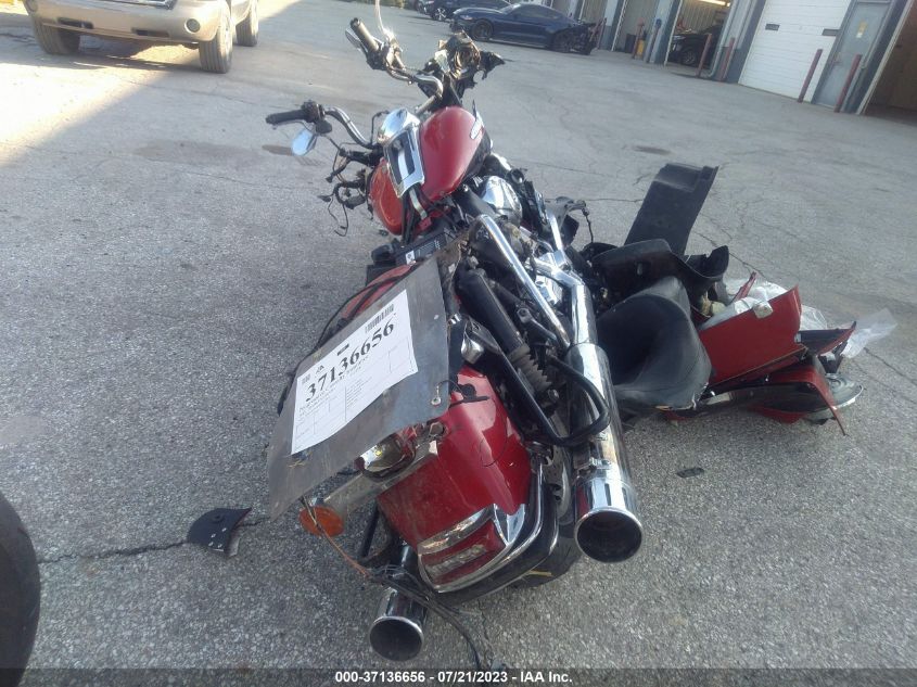 2011 HARLEY-DAVIDSON FLHTK - 1HD1KEM10BB615832