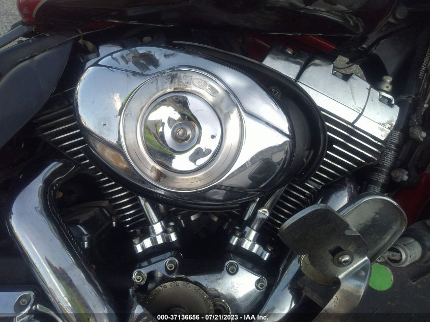 2011 HARLEY-DAVIDSON FLHTK - 1HD1KEM10BB615832