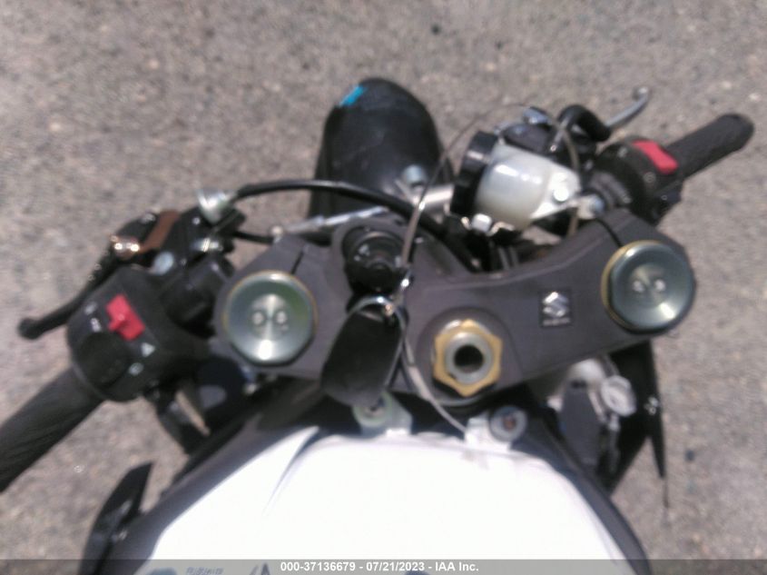 2014 SUZUKI GSX-R750 - JS1GR7MA9E2100832