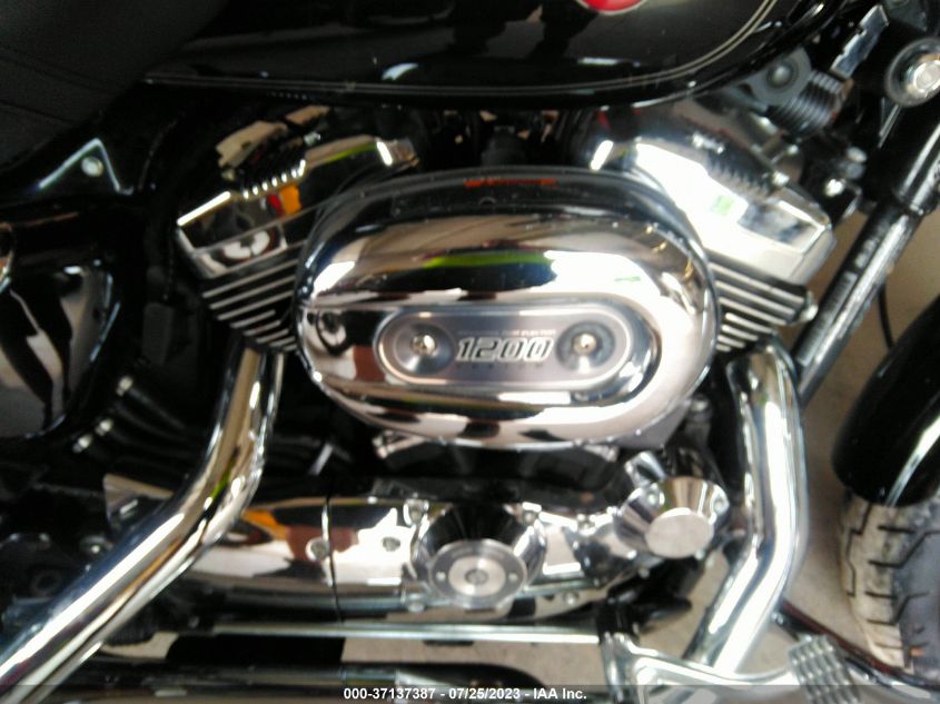 2017 HARLEY-DAVIDSON XL1200 C - 1HD1CT310HC421100