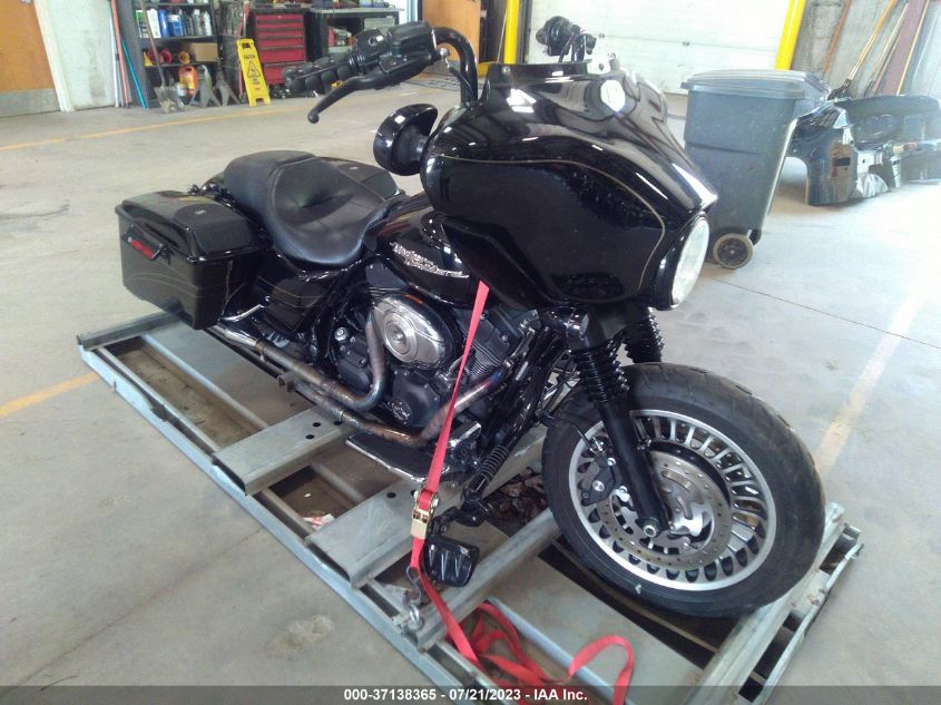 2009 HARLEY-DAVIDSON FLHX - 1HD1KB4169Y600807