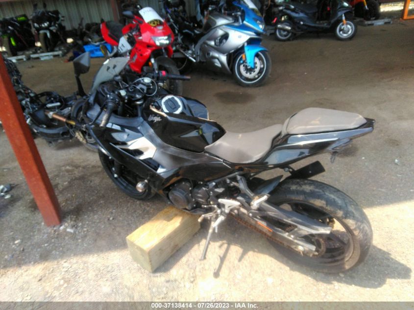 2019 KAWASAKI EX400 JKAEXKH19KDA21805