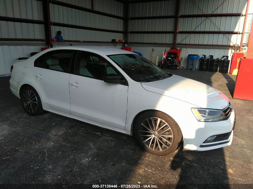 2016 VOLKSWAGEN JETTA SEDAN 1.8T SPORT - 3VWB17AJ2GM299274