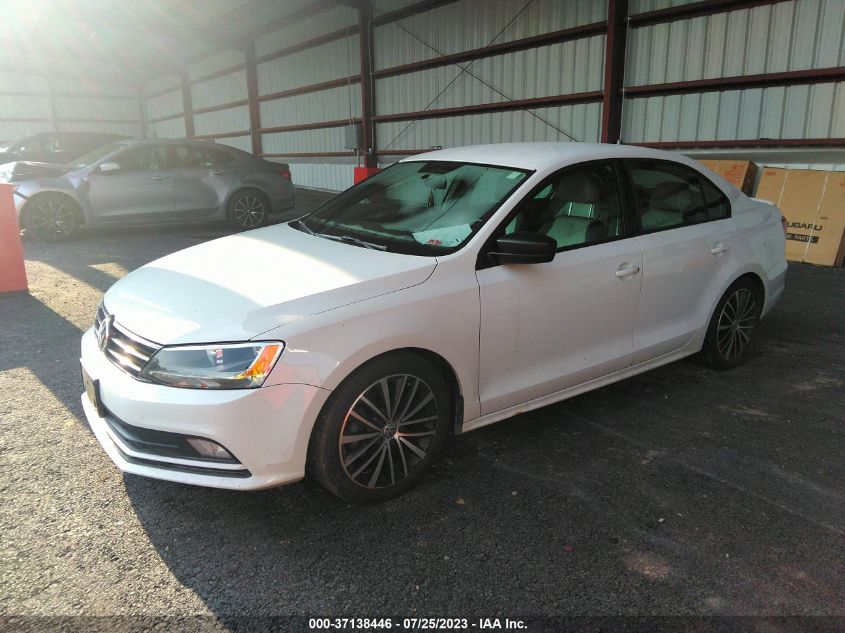 2016 VOLKSWAGEN JETTA SEDAN 1.8T SPORT - 3VWB17AJ2GM299274