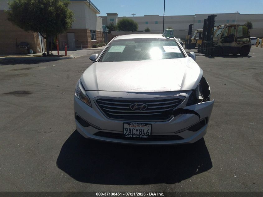 2016 HYUNDAI SONATA 2.4L SE - 5NPE24AF7GH332170